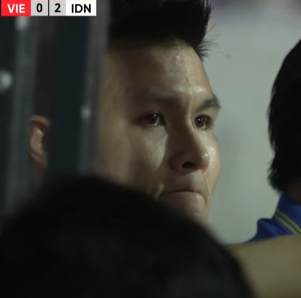 Quang Hải thất thần trên ghế dự bị trận Việt Nam vs Indonesia, người thân tiết lộ câu chuyện trước thềm thi đấu khiến fan hâm mộ xúc động - Ảnh 5